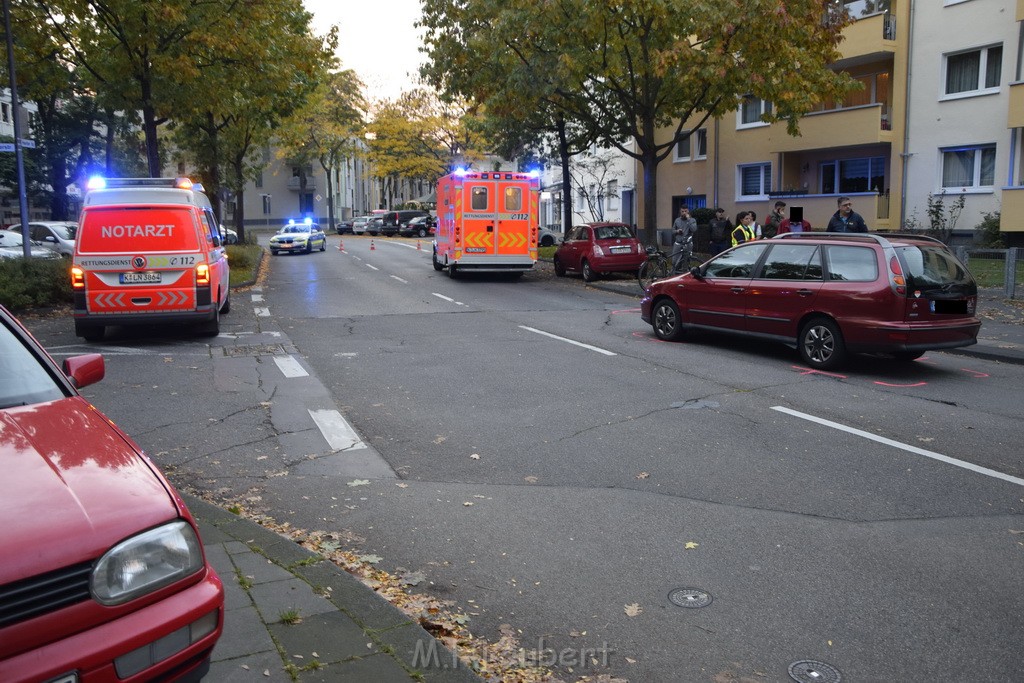 VU Rad Pkw Koeln Buchheim Herlerstr P11.JPG - Miklos Laubert